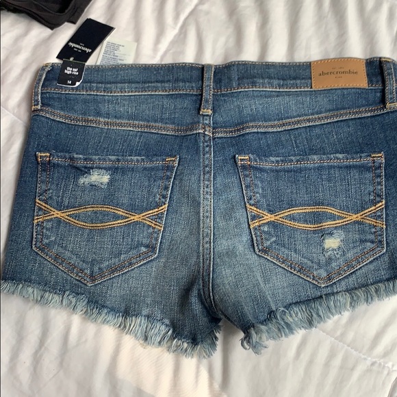 NEW Abercrombie kids jean shorts - Picture 2 of 2